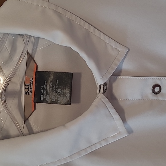 511 Snap front button down - Picture 2 of 8